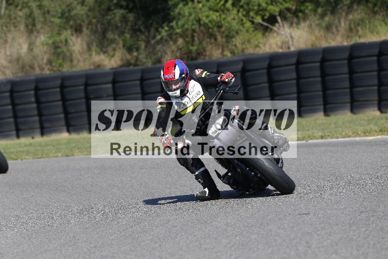 /Archiv-2025/49 26.08.2025 Cornu Master School ADR/blau-bleu/0-1